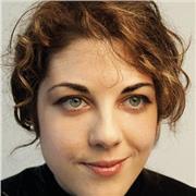 Professoressa e traduttrice impartisce lezioni di inglese, tedesco e olandese per tutti i livelli. Esperienza pluriennale all'estero